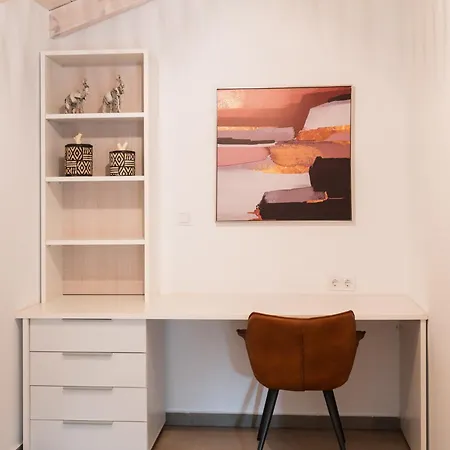 Sunnyvale Apartment *