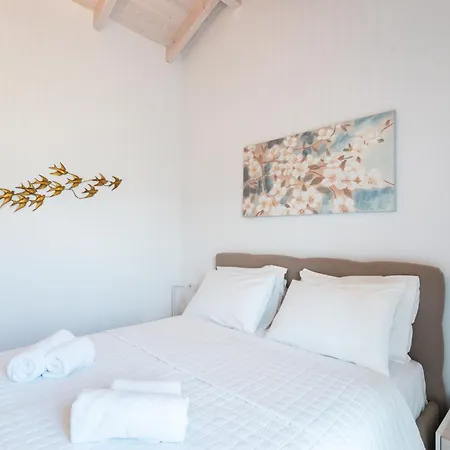Sunnyvale Methoni (Messenia)